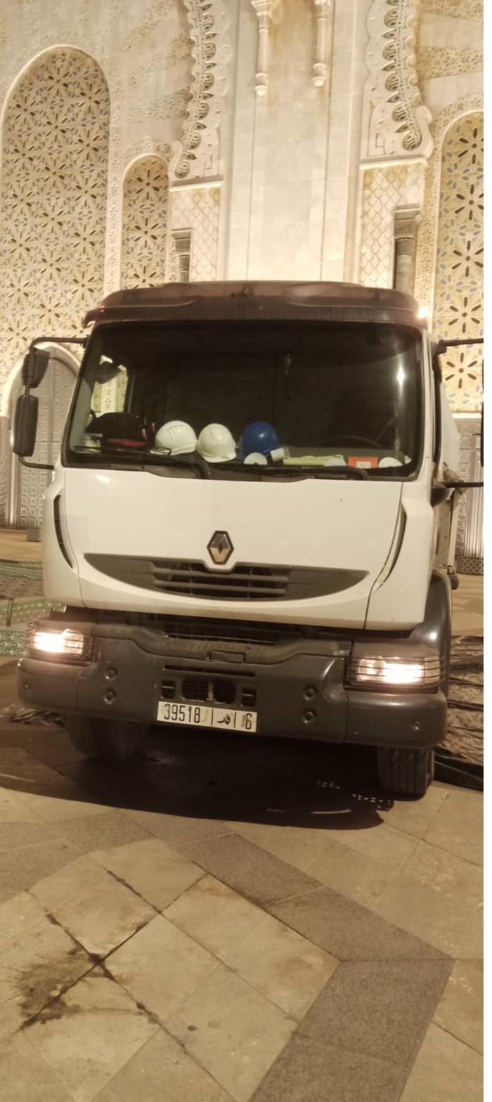 Équipement de pompage haute capacité Maroblast en fonctionnement, intervention nocturne Casablanca